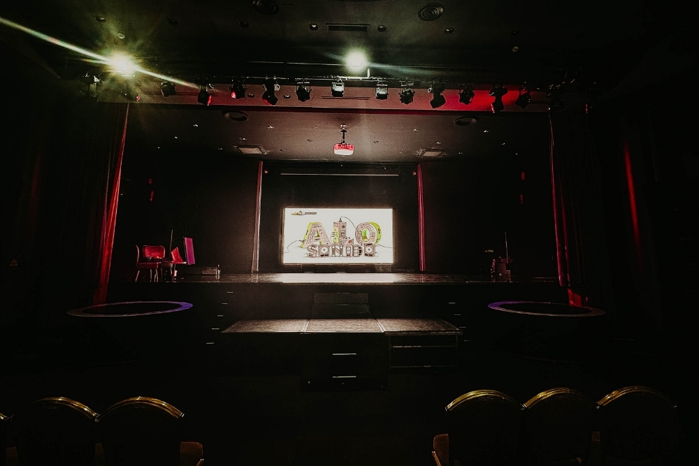 profesionales expertos en sonido e iluminacion