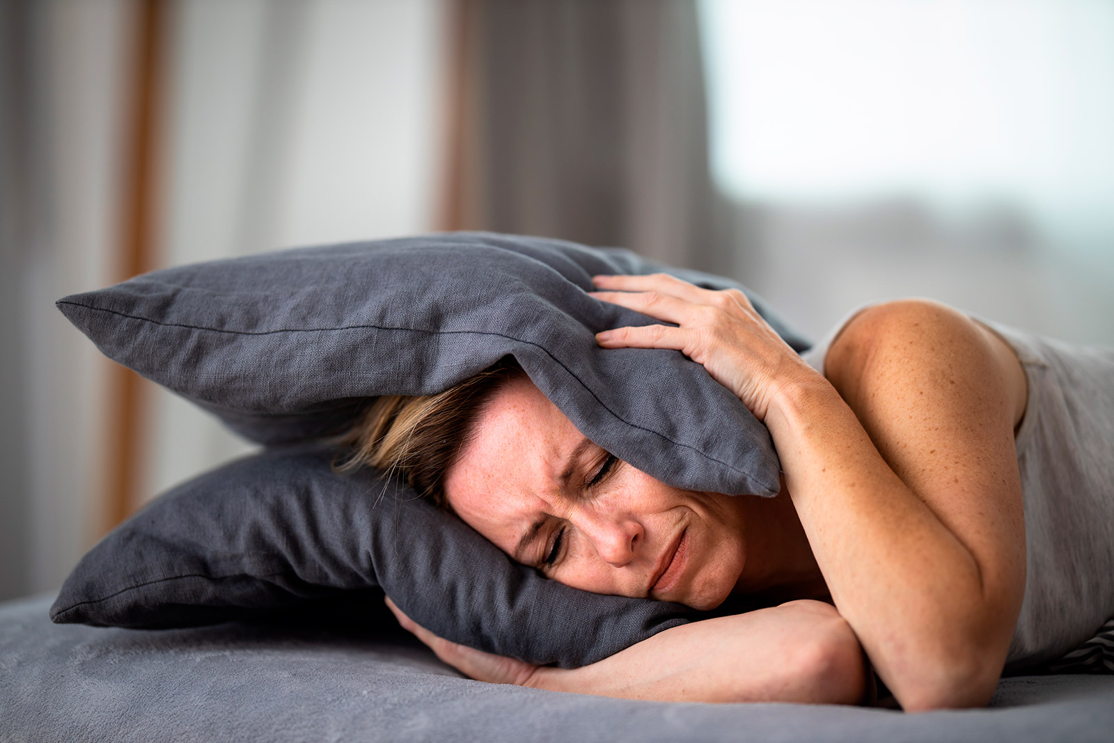 Errores comunes en instalaciones audiovisuales de hoteles (y como evitarlos)